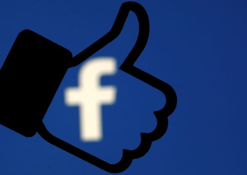 在Facebook上安全管理多个账户的技巧分享